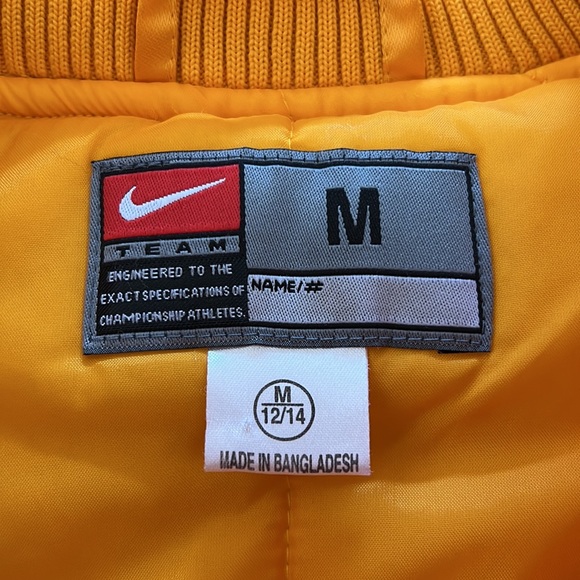 Los Angeles Lakers Jacket - Picture 3 of 3